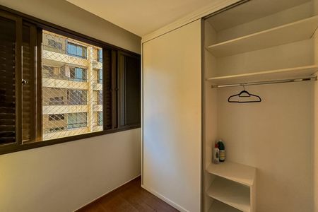 Apartamento à venda com 175m², 4 quartos e 2 vagas Apartamento à venda com 175m², 4 quartos e 2 vagasQuarto 2