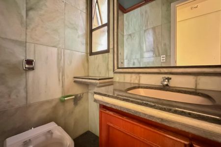 Apartamento à venda com 175m², 4 quartos e 2 vagas Apartamento à venda com 175m², 4 quartos e 2 vagasLavabo