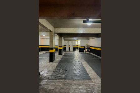 Apartamento à venda com 175m², 4 quartos e 2 vagas Apartamento à venda com 175m², 4 quartos e 2 vagasGaragem