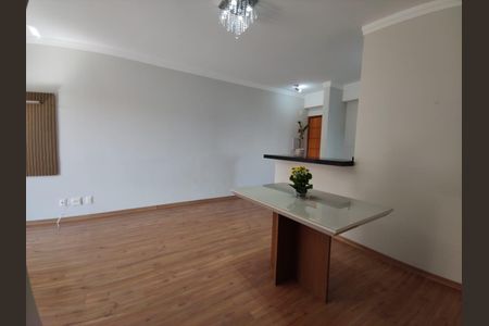 Sala de apartamento para alugar com 2 quartos, 77m² em Parque Campolim, Sorocaba