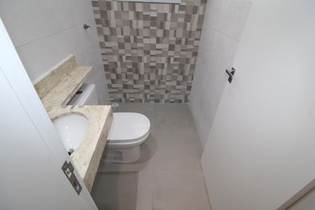 Casa à venda com 87m², 2 quartos e 2 vagasBanheiro