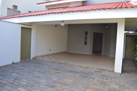 Casa para alugar com 295m², 4 quartos e 4 vagasGaragem