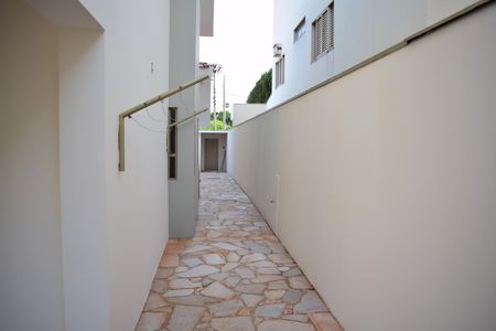 Casa para alugar com 295m², 4 quartos e 4 vagasCorredor