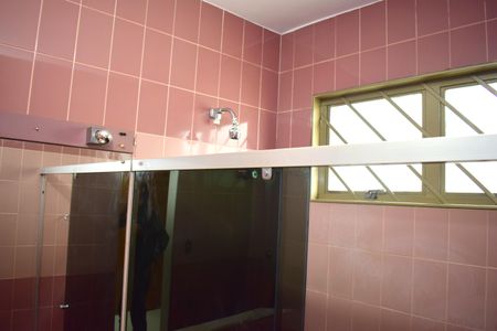 Casa para alugar com 295m², 4 quartos e 4 vagasBanheiro da Suíte