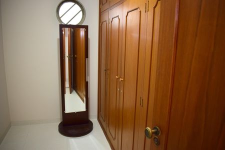 Casa para alugar com 295m², 4 quartos e 4 vagasCloset da Suíte