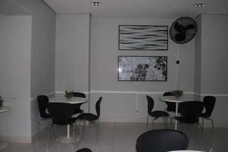 Apartamento para alugar com 33m², 1 quarto e sem vagaÁrea comum - Salão de festas