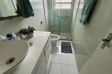 Apartamento à venda com 80m², 2 quartos e 2 vagasBanheiro