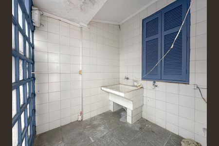 Casa à venda com 300m², 4 quartos e 3 vagas Casa à venda com 300m², 4 quartos e 3 vagasÁrea de Serviço