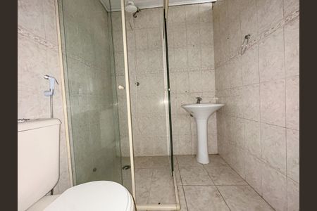 Casa à venda com 300m², 4 quartos e 3 vagas Casa à venda com 300m², 4 quartos e 3 vagasBanheiro Social