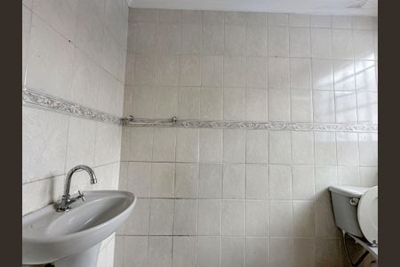 Casa à venda com 300m², 4 quartos e 3 vagas Casa à venda com 300m², 4 quartos e 3 vagasBanheiro de Serviço