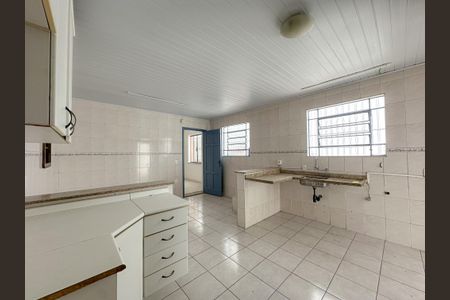Casa à venda com 300m², 4 quartos e 3 vagas Casa à venda com 300m², 4 quartos e 3 vagasCozinha