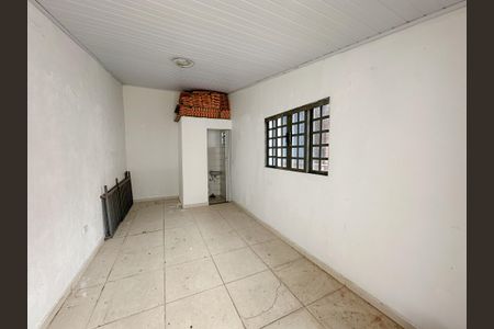Casa à venda com 300m², 4 quartos e 3 vagas Casa à venda com 300m², 4 quartos e 3 vagasEdícula - Quarto