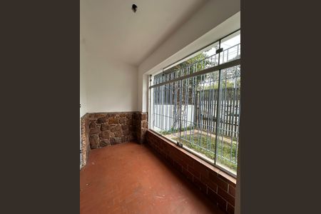 Antessala de casa à venda com 4 quartos, 300m² em Água Branca, São Paulo