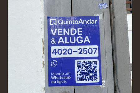 Casa à venda com 300m², 4 quartos e 3 vagas Casa à venda com 300m², 4 quartos e 3 vagasPlaquinha
