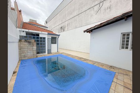 Casa à venda com 300m², 4 quartos e 3 vagas Casa à venda com 300m², 4 quartos e 3 vagasPiscina