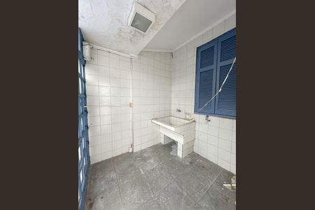 Casa à venda com 300m², 4 quartos e 3 vagas Casa à venda com 300m², 4 quartos e 3 vagasÁrea de Serviço