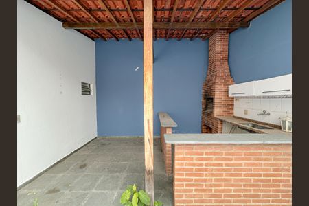 Casa à venda com 300m², 4 quartos e 3 vagas Casa à venda com 300m², 4 quartos e 3 vagasChurrasnqueira