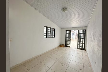 Casa à venda com 300m², 4 quartos e 3 vagas Casa à venda com 300m², 4 quartos e 3 vagasEdícula - Quarto