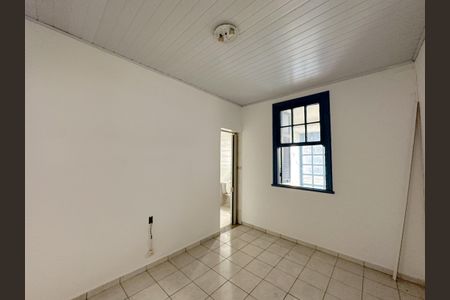 Casa à venda com 300m², 4 quartos e 3 vagas Casa à venda com 300m², 4 quartos e 3 vagasQuarto de Serviço