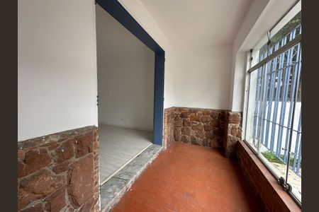 Casa à venda com 300m², 4 quartos e 3 vagas Casa à venda com 300m², 4 quartos e 3 vagasAntessala