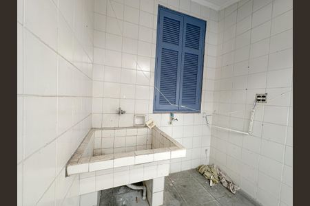 Casa à venda com 300m², 4 quartos e 3 vagas Casa à venda com 300m², 4 quartos e 3 vagasÁrea de Serviço