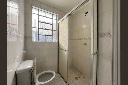 Casa à venda com 300m², 4 quartos e 3 vagas Casa à venda com 300m², 4 quartos e 3 vagasBanheiro de Serviço