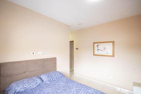 Casa à venda com 140m², 4 quartos e 2 vagas Casa à venda com 140m², 4 quartos e 2 vagasSuíte