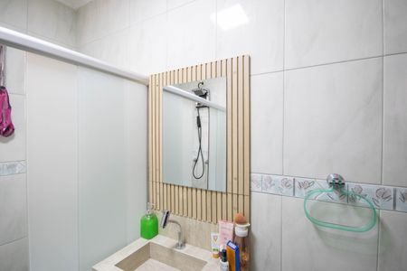 Casa à venda com 140m², 4 quartos e 2 vagas Casa à venda com 140m², 4 quartos e 2 vagasBanheiro Social