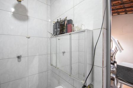 Casa à venda com 140m², 4 quartos e 2 vagas Casa à venda com 140m², 4 quartos e 2 vagasBanheiro de Serviço