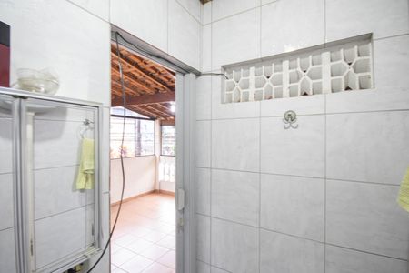 Casa à venda com 140m², 4 quartos e 2 vagas Casa à venda com 140m², 4 quartos e 2 vagasBanheiro de Serviço
