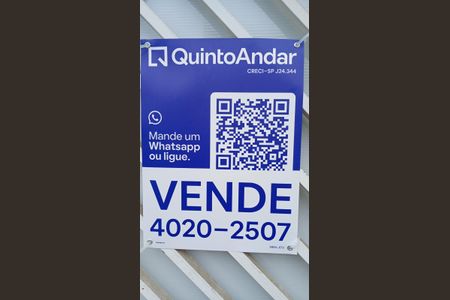 Casa à venda com 140m², 4 quartos e 2 vagas Casa à venda com 140m², 4 quartos e 2 vagasPlaquinha
