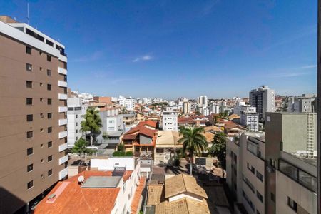 Apartamento à venda com 293m², 4 quartos e 6 vagasVista da Suíte 1