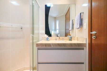 Apartamento à venda com 188m², 3 quartos e 4 vagasBanheiro da Suíte 2