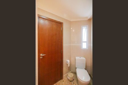 Apartamento à venda com 188m², 3 quartos e 4 vagasBanheiro da Suíte 2