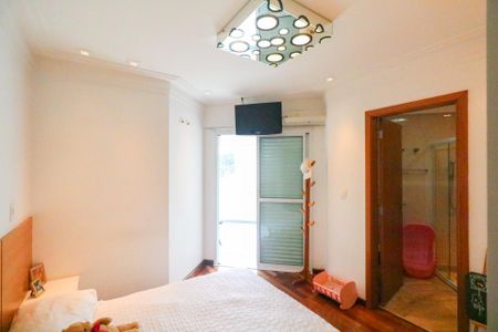 Apartamento à venda com 188m², 3 quartos e 4 vagasSuíte 2