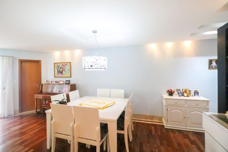 Sala de apartamento para alugar com 3 quartos, 188m² em Olímpico, São Caetano do Sul