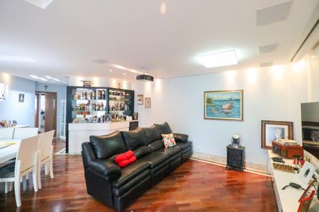 Apartamento à venda com 188m², 3 quartos e 4 vagasSala