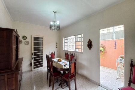 Casa à venda com 330m², 4 quartos e 5 vagasSala de Jantar