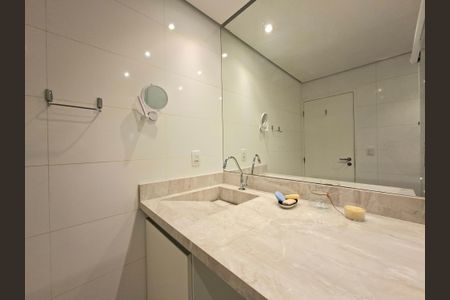 Apartamento à venda com 31m², 1 quarto e 1 vaga Apartamento à venda com 31m², 1 quarto e 1 vagaBanheiro