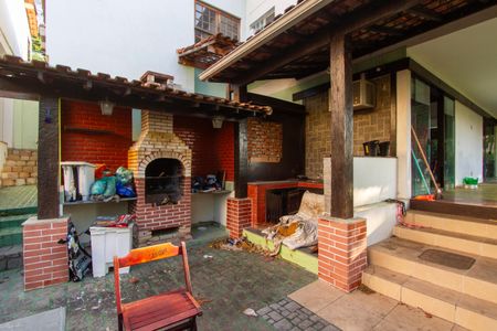 Casa de condomínio para alugar com 700m², 4 quartos e 4 vagasChurrasqueira