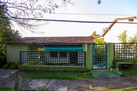 Casa de condomínio para alugar com 700m², 4 quartos e 4 vagasFachada