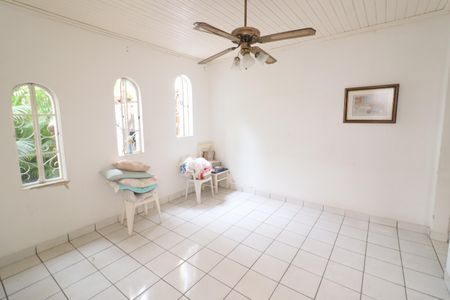 Casa à venda com 276m², 3 quartos e 3 vagasSala 2