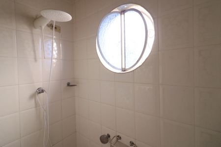 Casa à venda com 276m², 3 quartos e 3 vagasBanheiro 2