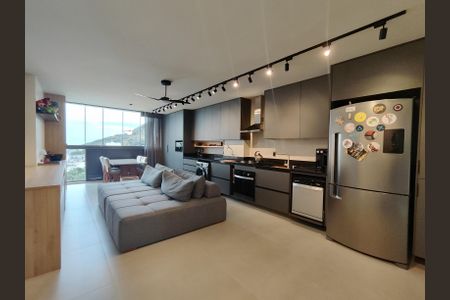 Sala de apartamento para alugar com 2 quartos, 81m² em Recreio dos Bandeirantes, Rio de Janeiro