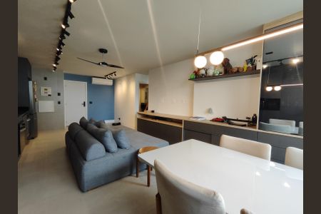 Sala de apartamento para alugar com 2 quartos, 81m² em Recreio dos Bandeirantes, Rio de Janeiro
