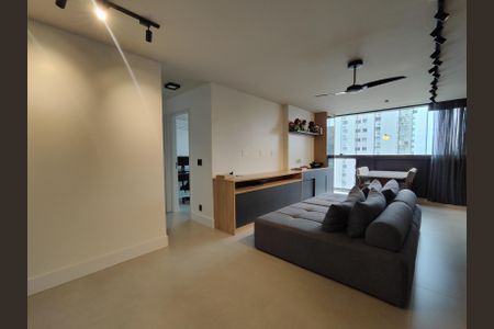 Sala de apartamento para alugar com 2 quartos, 81m² em Recreio dos Bandeirantes, Rio de Janeiro