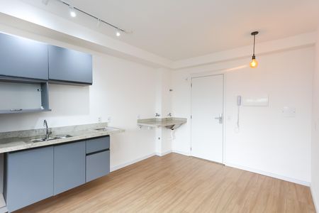 sala de kitnet/studio para alugar com 2 quartos, 39m² em Cidade Jardim, São Paulo