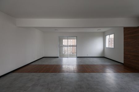Apartamento para alugar com 39m², 2 quartos e 1 vaga Apartamento para alugar com 39m², 2 quartos e 1 vagaÁrea comum - Academia