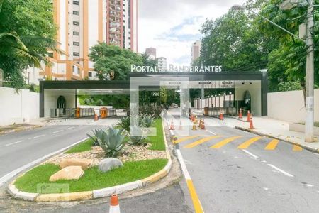 Apartamento para alugar com 90m², 3 quartos e 1 vaga Apartamento para alugar com 90m², 3 quartos e 1 vagaFachada