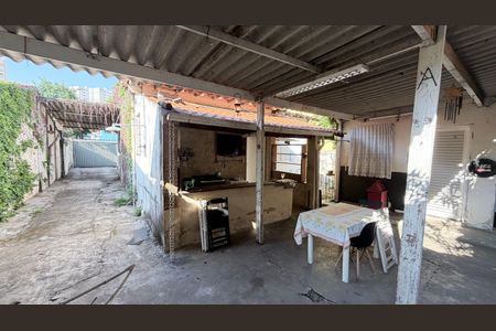 Casa à venda com 101m², 2 quartos e 3 vagasÁrea externa